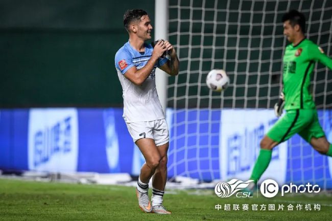其实我今天来之前，也曾设想过拍卖会上会遇到竞争者。